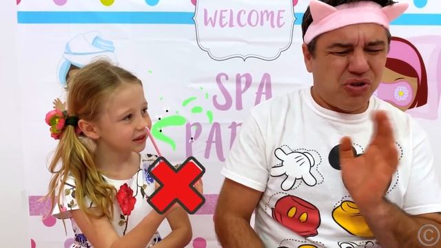Настя устроила для папы салон красоты. Веселое видео для детей