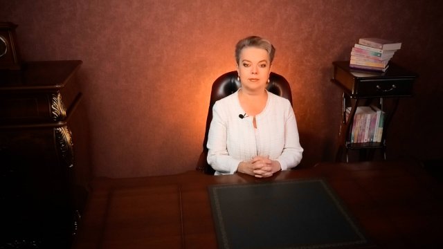 Чем опасен мусор у дверей