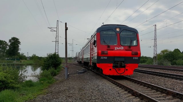 Электропоезд ЭД4М-0160 сообщением Ярославль-Александров