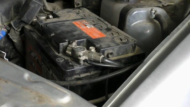 Аккумулятор разряжается когда автомобиль стоит без движения. В чём причина