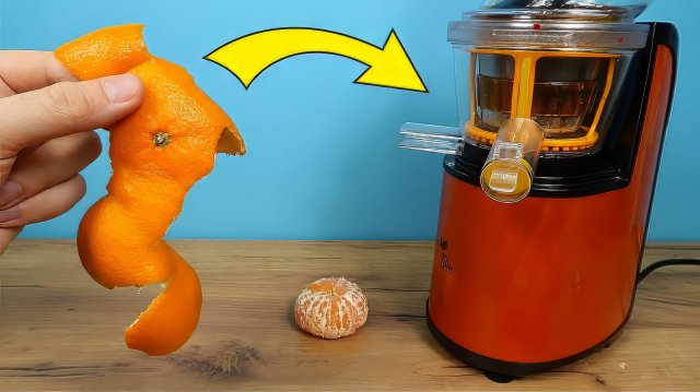 Можно ли выжать сок из мандариновых корочек? Эксперимент! Бедная соковыжималка. alex boyko