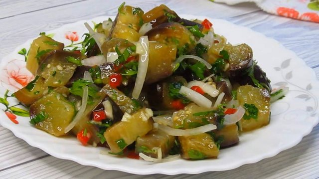 Необычный и приятный вкус баклажан.