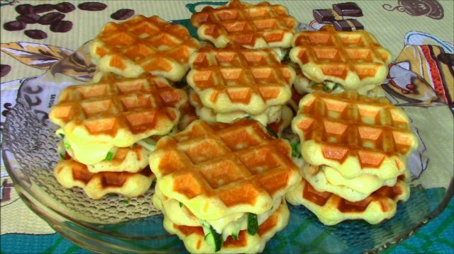Рецепт для мультипекаря и электровафельницы для мягких вафель.