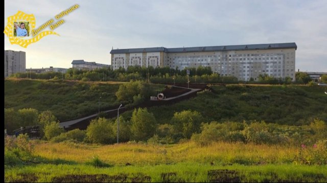 Проводила дочика, гуляю по городу.