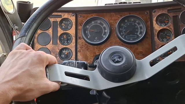 International 9800 на перегоне подготовки
