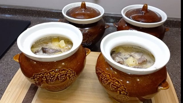 Ароматное ЖАРКОЕ с ГРИБАМИ в горшочках
