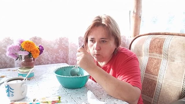 Вкусный завтрак и кофе.