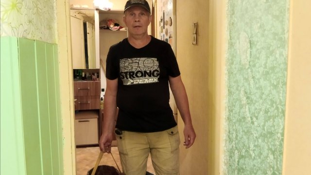 Брусника и рыжики. Вот такой муж Добытчик.