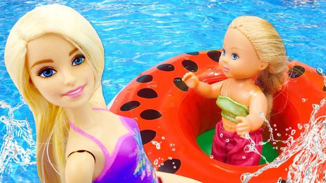КУКЛЫ БАРБИ ВЕЧЕРИНКА В БАССЕЙНЕ BARBIE DOLL