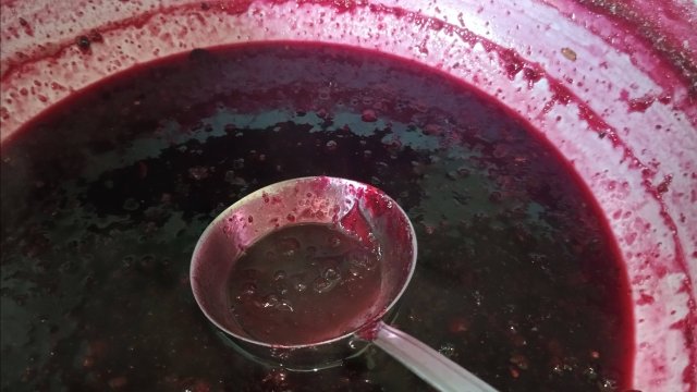 Как сварить  БРУСНИЧНОЕ  варенье. Самый простой способ.