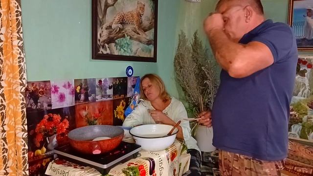 Жизнь в деревне. Готовлю пышки на кефире Жена пробует