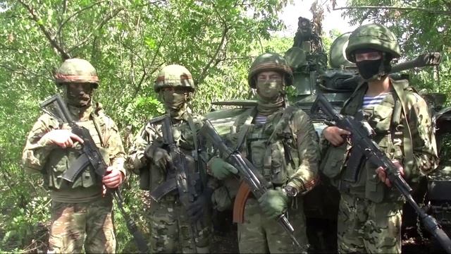ПОСМОТРИ НА НЕГО🤙(ВИА РГВВДКУ "Крылатая пехота")🤙🤙🤙