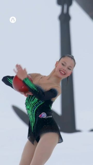 Гимнастка Мария Рослякова Первая В Мире Выступила На Северном Полюсе