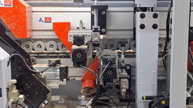 Обзор кромкооблицовочного станка Xiking