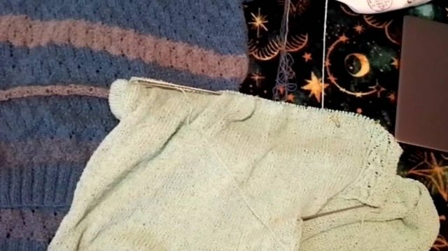 Влог. Рукоделие во время работы. Травяные заросли.