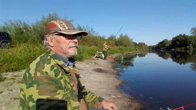 01.09.2025. Жизнь в деревне: Пластинка отдыхает - карась дуркует. Fishing
