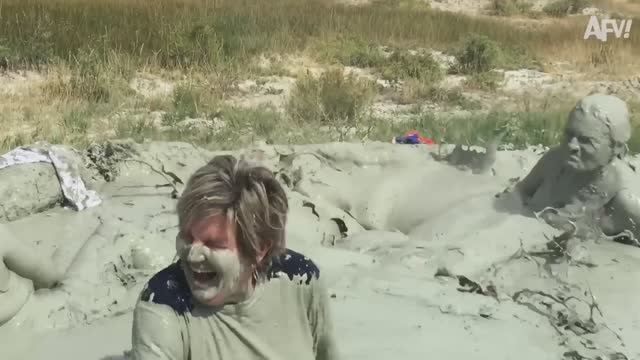 NEW! America′s Funniest Home Videos. Funniest Messy Fails😱 Ultimate Fails Caught on Camera