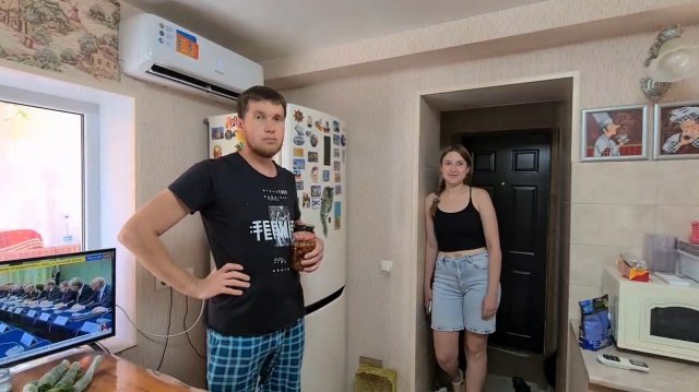 Ейск. В Москву. Опилки. Стружка. Ремонт. И т.д...