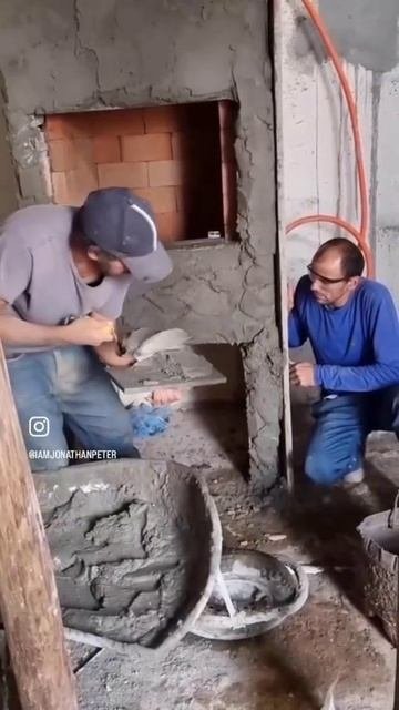 Строители зажигают