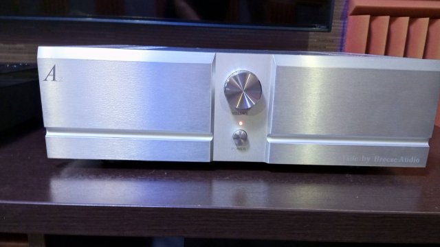 Играет транзисторный клон A2, двойное моно