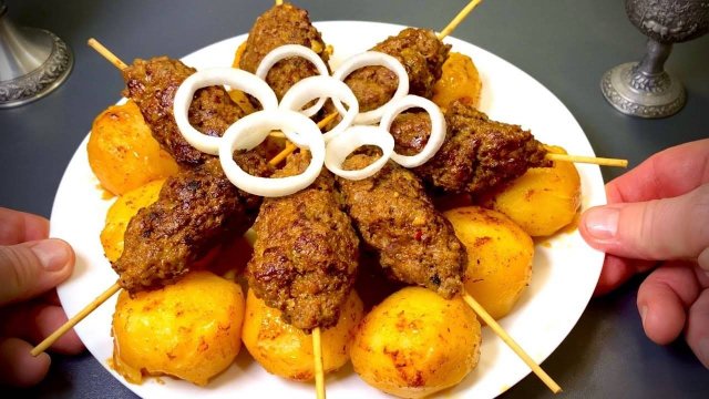 ВКУСНЕЙШИЙ ЛЮЛЯ КЕБАБ НА СКОВОРОДЕ! Сочный, ароматный, красивый. Очень простой рецепт приготовления