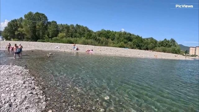 Сочи Лазаревское пляж Багратион и река Псезуапсе сегодня 4 сентября 2025. Погода в Сочи сейчас