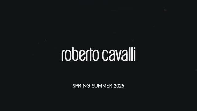 Показ коллекции Roberto Cavalli весна-лето 2025
