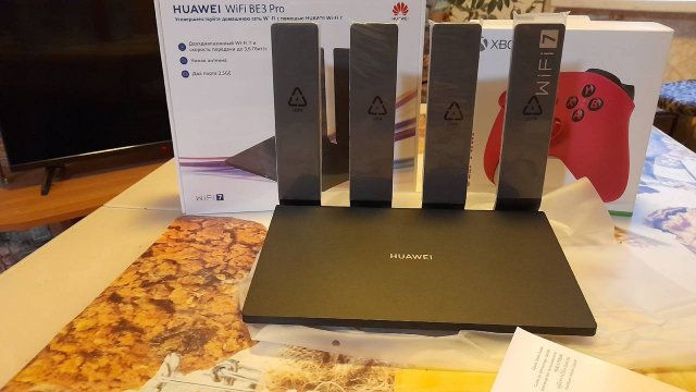 Распаковочка HUAWEI Роутер WIFI BE3 Pro