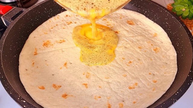 Что приготовить на ужин? Быстро, просто и вкусно!. Ужин за 10 минут, тортилья с яйцом и сыром