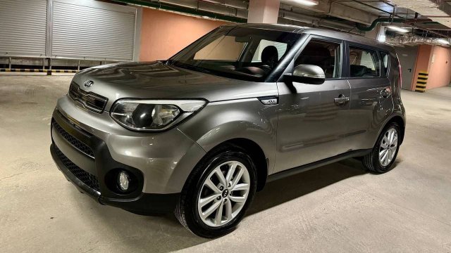 Kia Soul; 2.0 AT; 2018; Серый