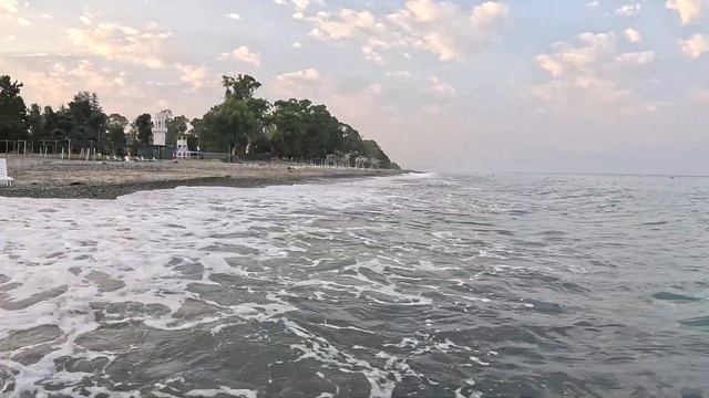 Море бурлит