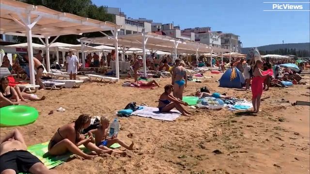 Крым Феодосия пляж Атлантик сегодня 5 сентября 2025. Море и погода в Феодосии сейчас. Обстановка