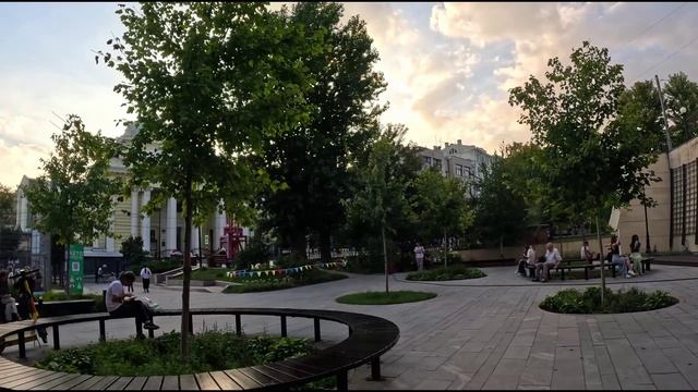Прогулка по Москве 🌆 девушки, мода и атмосфера летнего города
