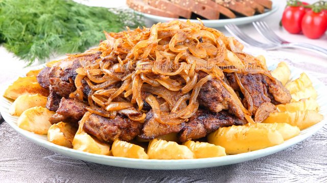 Нежная Куриная Печень с Яблоками🍏 и Луком🧅 По-Берлински! Эффектное и Очень Вкусное Блюдо!
