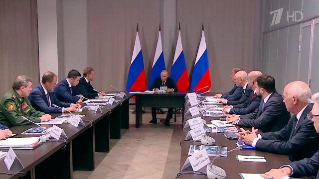 В Самаре Владимир Путин провел совещание по вопросам двигателестроения