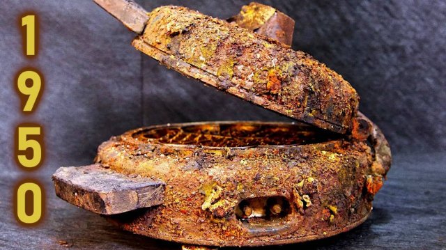 ЭТО УСТРОЙСТВО НЕ МЫЛИ 80 ЛЕТ! Реставрация самой грязной вафельницы в мире!