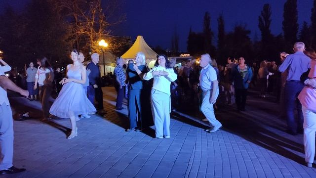 Из окна я пою....... 06.08.25.