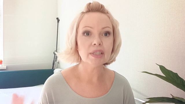 Устала ВСЁ успевать🤷♀️пора расставить  приоритеты☝️😉обзор палетки Divage💜