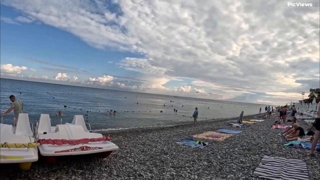 СОЧИ Лазаревское пляж Калипсо сегодня 8 сентября 2025. Море и погода сейчас в Лазаревском Обстановка