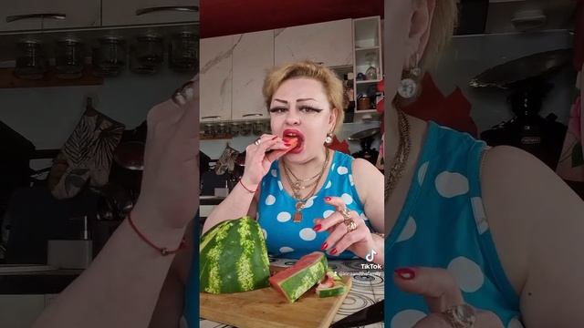 ЗАПЕКАНКА ОБАЛНДЕННАЯ ОТ ИРИШКИ! ПРИВЕТУЛИ ВСЕМ !))