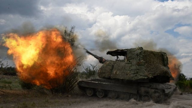 Российская артиллерия разнесла пункт управления дронами ВСУ. Лучшее видео из зоны СВО