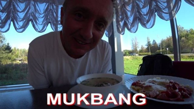 Мукбанг. По дороге из Петербурга в Тверь. Кафе Вояж на Московском шоссе.