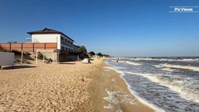 Голубицкая Азовское море Центральный пляж сегодня 8 сентября 2025. Погода в Голубицкой сейчас.