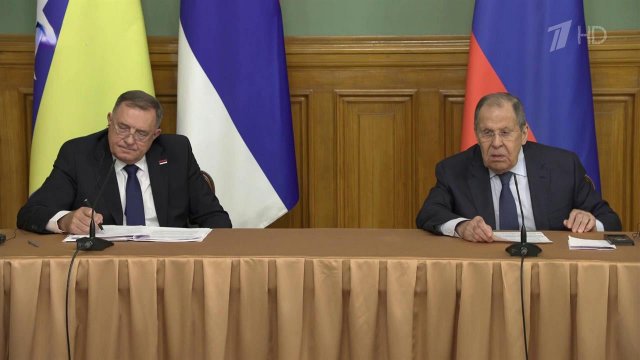 Москва осуждает попытки Запада отстранить от власти лидера Республики Сербской