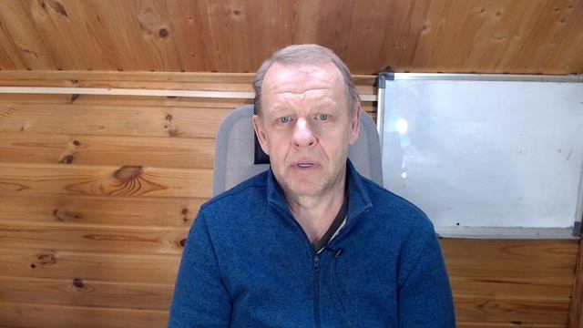 Что лучше стряхивать пчёл, сметать щёткой или сдувать.