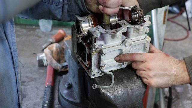 Ремонт заклинившего JOHNSON 9.9