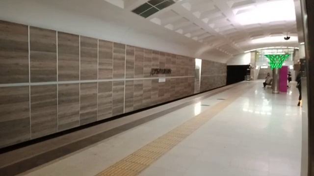 Казанское метро. "Русичи" на станции "Дубравная"