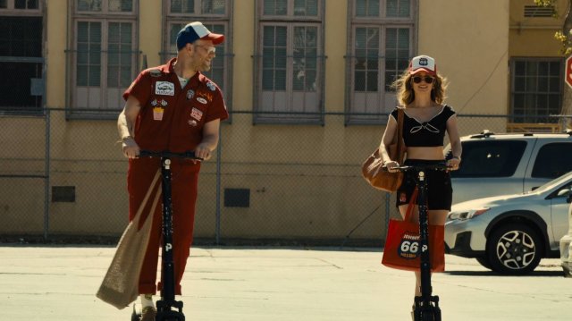 Сериал «Платонические отношения» (2023) / Герои очень любят самокаты 😀
