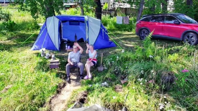 БАЙКАЛ ВОЛНУЕТСЯ,ЛЕЗУ в ГОРЫ,ГРЕЕМСЯ в ПОХОДНОЙ БАНЕ.День 4