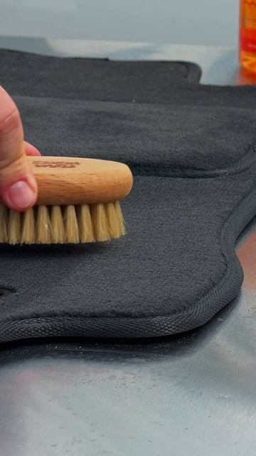 Как быстро очистить ворсовые коврики? #foamheroescrew #diy #уходзаавто #detailing #мойка #cleanton